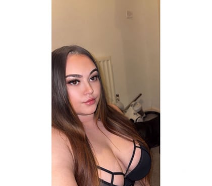 Escorts Bilston Wolverhampton - Photos for English Chanel🔥Cam&Content🔥Curvy Big Ass💦