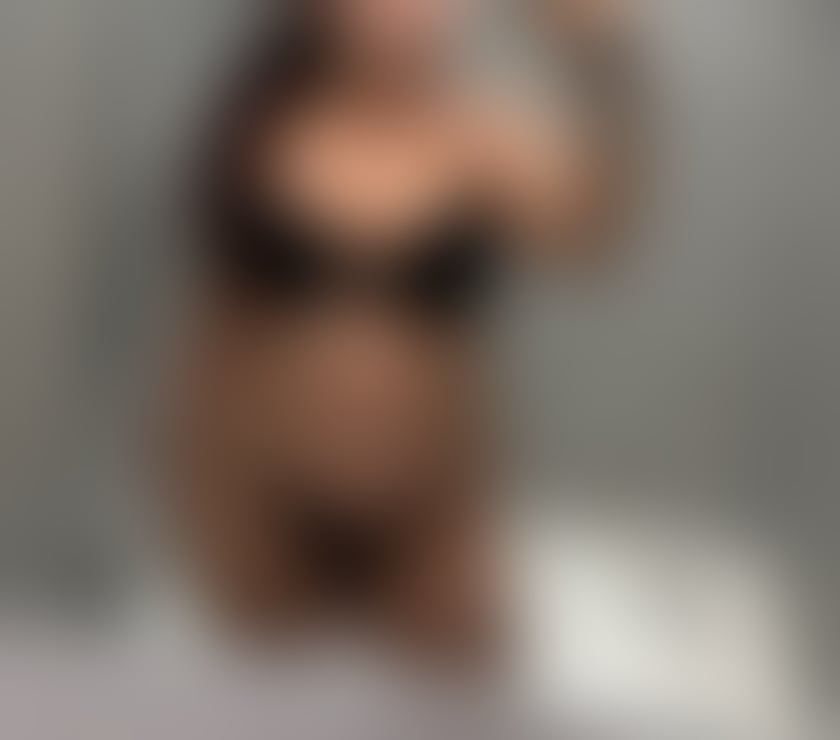 Escorts Greater Manchester Salford - Photos for British Kirsty back in town 😉