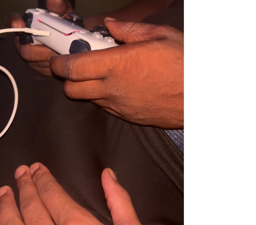  Gay massage South East London East Croydon (Tramlink) Station - South East London - Photos for 2 Black young men come as a pair or as one