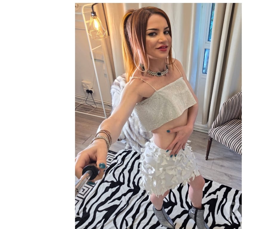 Trans Escorts North West London Cricklewood - North West London - Photos for Tiny Top TSgirl