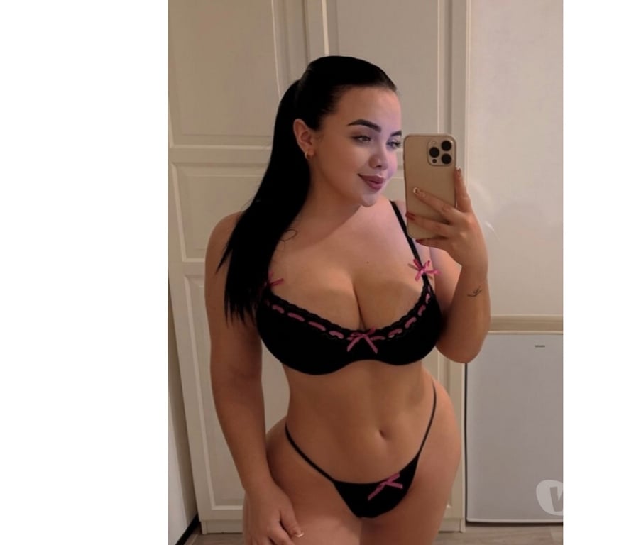 Escorts Derry and Strabane Londonderry - Derry and Strabane - Photos for Hi, I'm Kimberly, a nice, hot girl.