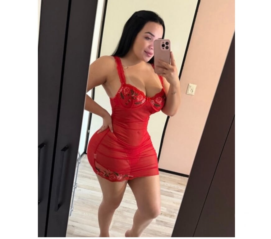 Escorts Derry and Strabane Londonderry - Derry and Strabane - Photos for Hi, I'm Kimberly, a nice, hot girl.