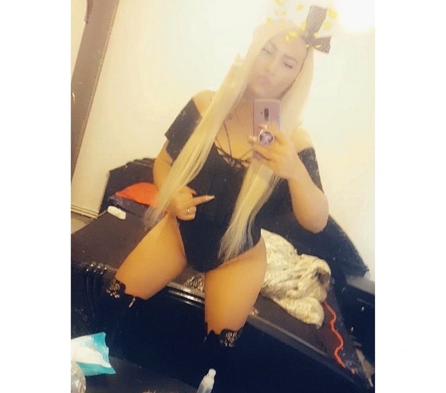 Trans Escorts Bedfordshire Luton - Photos for New Lady boy transexual big boobs❤️Party