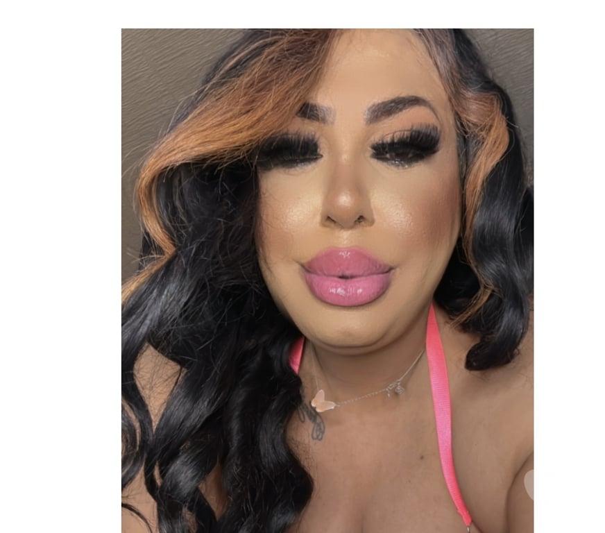 Trans Escorts Bedfordshire Luton - Photos for New TRANSEXUAL curvy party big boobs🍑❤️