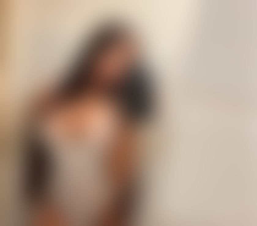 Escorts and Massages Docks Cardiff - Photos for Louisa No Rush , best time