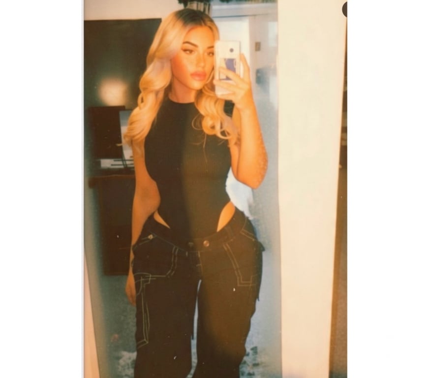 Adult Entertainment Essex Southend-on-Sea - Photos for ONLINE 💚ENGLISH🇬🇧 SWEET&PETITE message me now 🍑