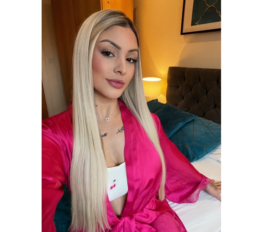 Julia - Blond Hot Brazilian ❤️‍🔥🇧🇷😈💦