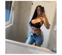 Outcall slim and beautiful girl