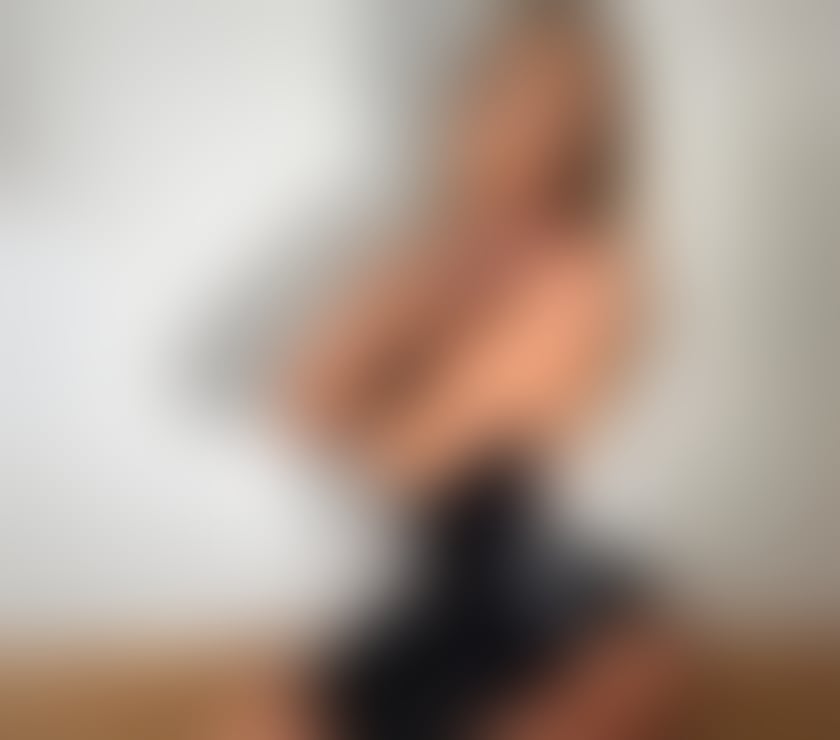 Escorts Cumberland Carlisle - Cumberland - Photos for Hiya here just for 2 days hoping to cu handsome xx
