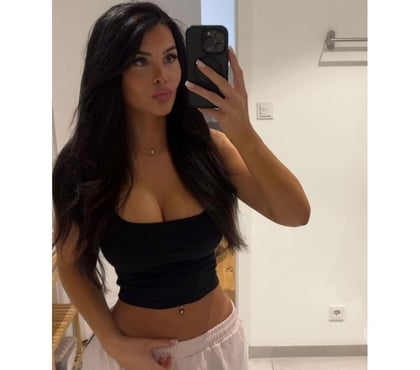 Escort Mayfair Central London - Photos for Nika 💄 Elegant Attitude, Playful Mind 😏