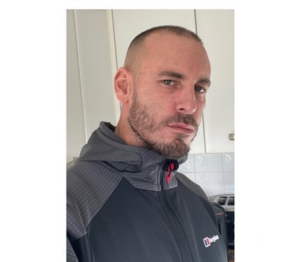 Gay Escorts Blakelaw Newcastle upon Tyne - Photos for Hung Top available in Newcastle