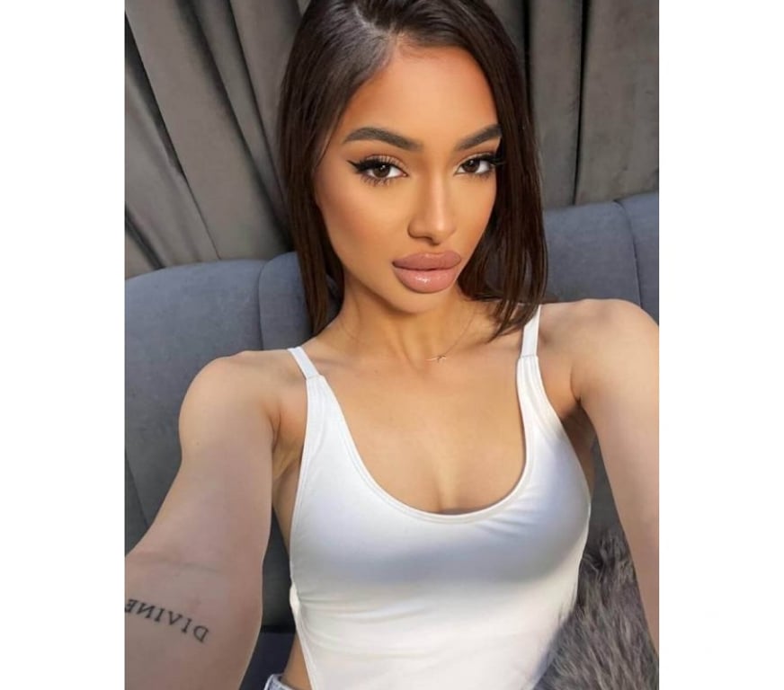 Escorts North West London Marylebone Station - North West London - Photos for Mia 🔥 Charming, Sweet & Impossible to Resist
