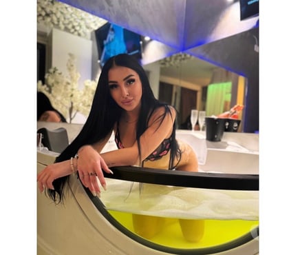 Escort Orpington Bromley - Photos for Playful Companion Ready for Quality Time and Party