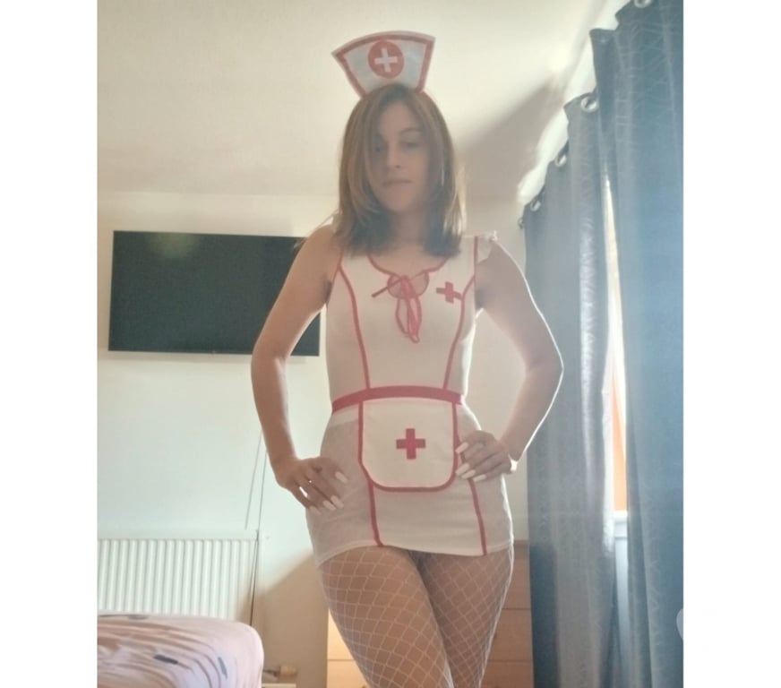 Escorts Essex Harlow - Photos for EMMA PARTY GIRL BEST SERVICE