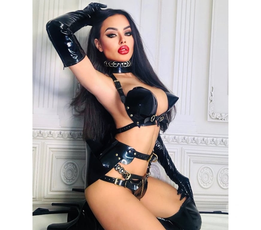 Escorts Hampshire Basingstoke and Deane - Photos for HOT MOMENTS WITH ABBEY🔞👅💯PLAYFUL BRUNETTE🔴