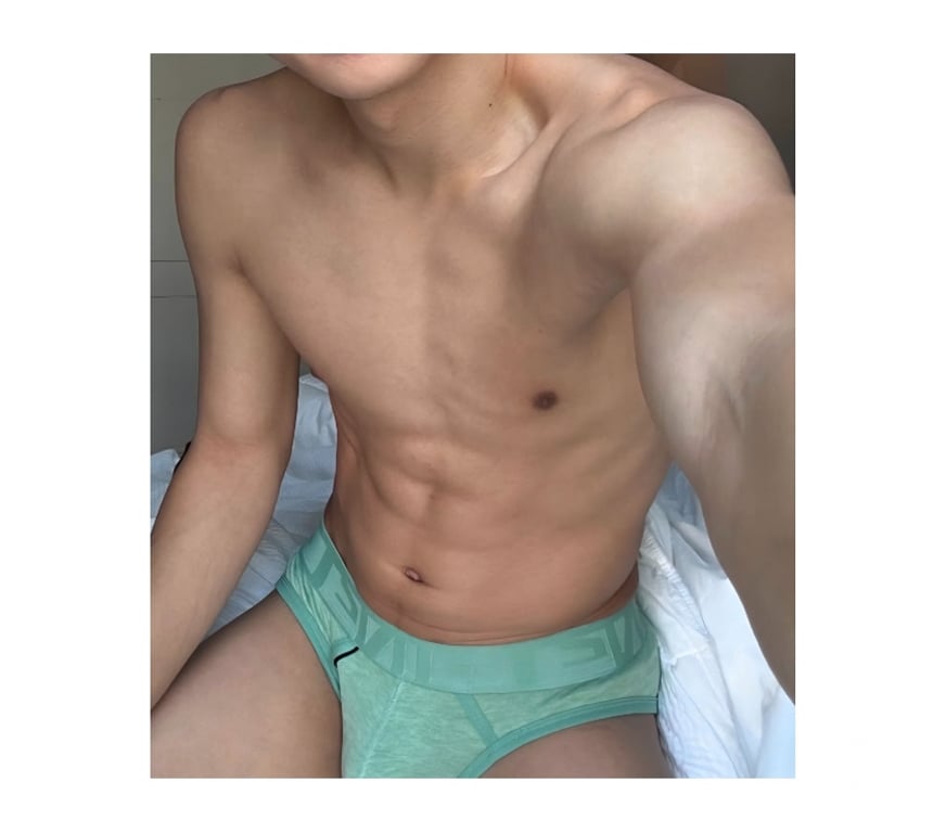 Escorts Central London Queensway - Central London - Photos for £80 Cute Boy Body Massage 07555 601654