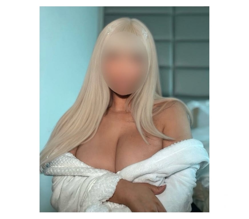 Escorts West Yorkshire Leeds - Photos for 🇬🇧 ENGLISH HALLIE IN LS10 🇬🇧 CURVY STUNNER 🌸