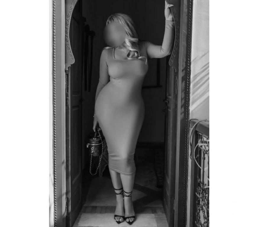 Escorts West Yorkshire Leeds - Photos for 🇬🇧 ENGLISH HALLIE IN LS10 🇬🇧 CURVY STUNNER 🌸