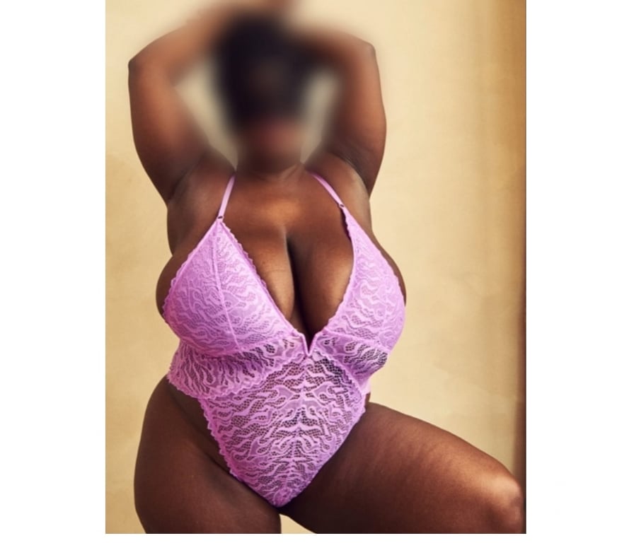 Escorts West Yorkshire Leeds - Photos for Niikki's🌸🇬🇧 Experience 🌸🇬🇧 BJ 😋QUEEN