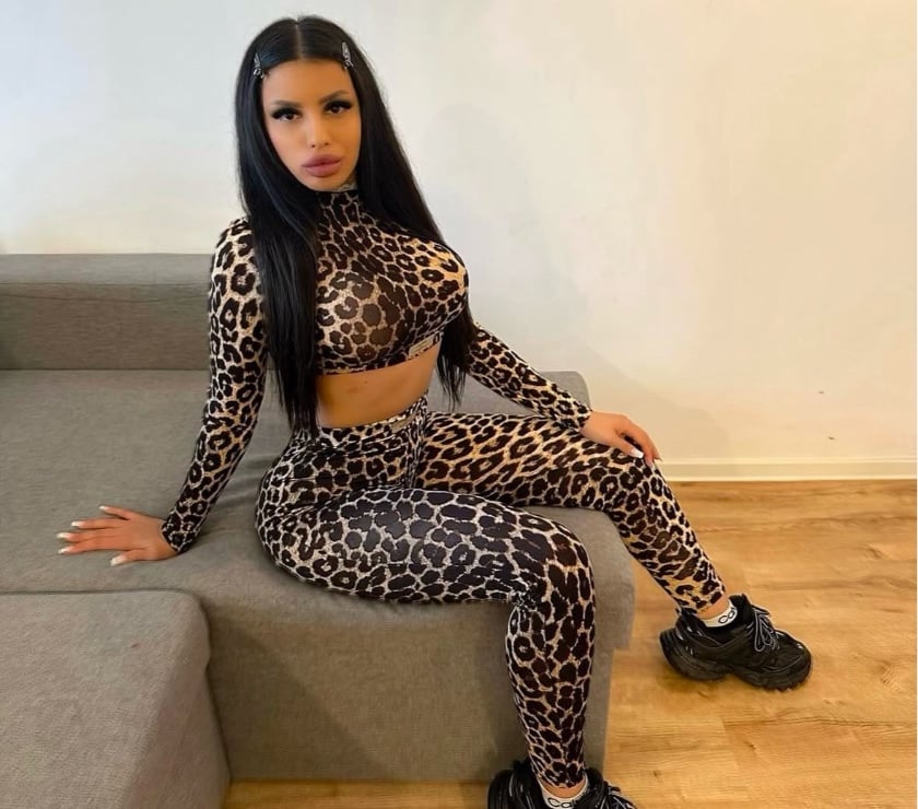 Escort Romford Havering - Photos for HELLEN 💗party Girl owo GFE I come to you only
