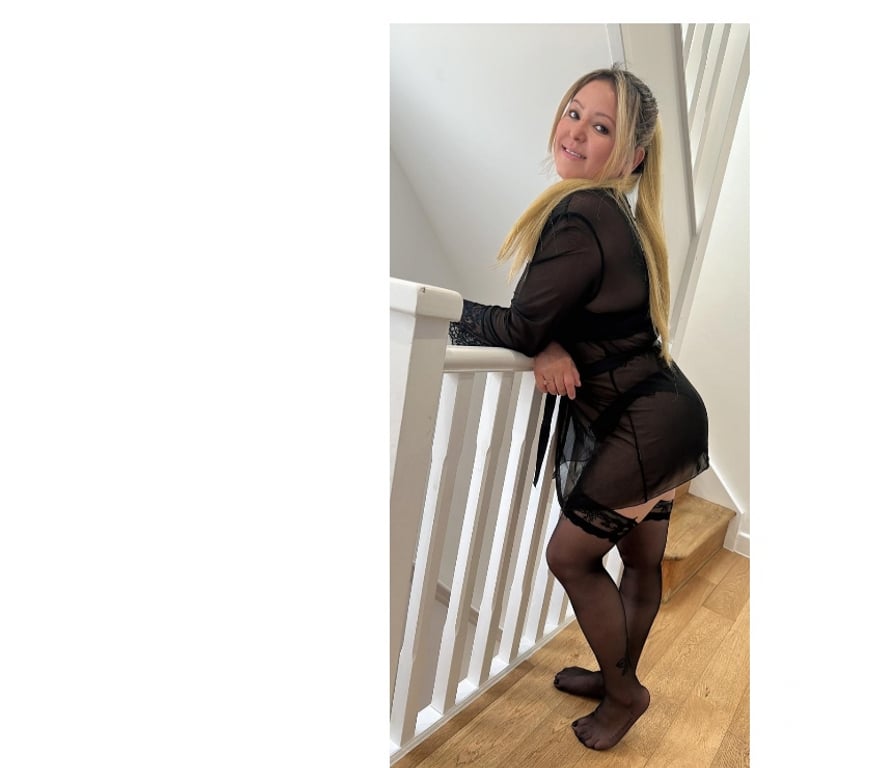 Escorts West London Hillingdon - Photos for Maya Sweet party girl !