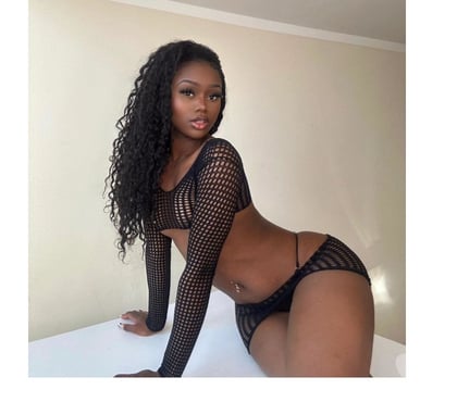 Photos for SWEET ZOE - PARTY GIRL 😈