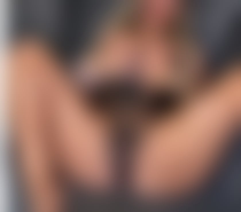 Escorts and Massages Horley Reigate and Banstead - Photos for 🔥HOT END HORNY🫦BEST PARTY GIRLS🥂OUTCALL ONLY