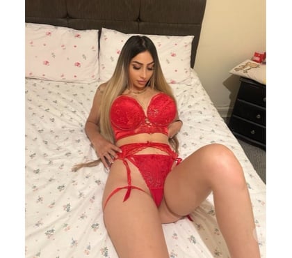 Escorts and Massages Horley Reigate and Banstead - Photos for NEW YOUNG BLONDE❤️PARTY💯OUTCALL