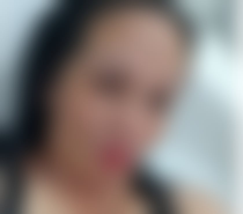 Sexy brunette 🔥 outcall end incall