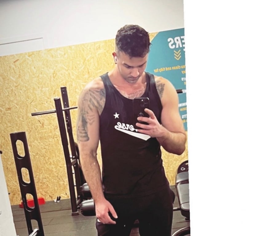 Gay massage West London Hammersmith - West London - Photos for Confident, genuine and very discreet