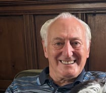 Mature London guy seeks a younger woman for adult fun