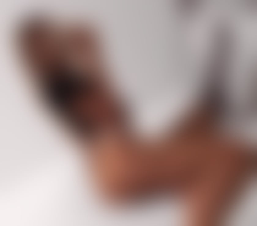 Photos for GFE confirm the pictures with a video call on WhatsApp