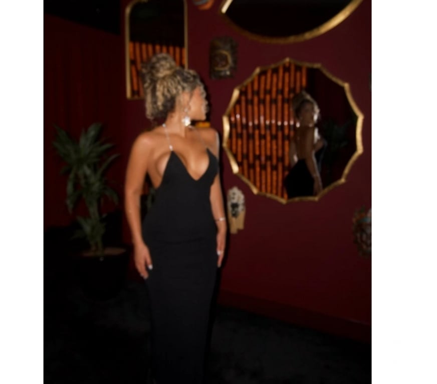 Escorts Surrey Runnymede - Photos for Tantric massage , Dip tissue with Laura