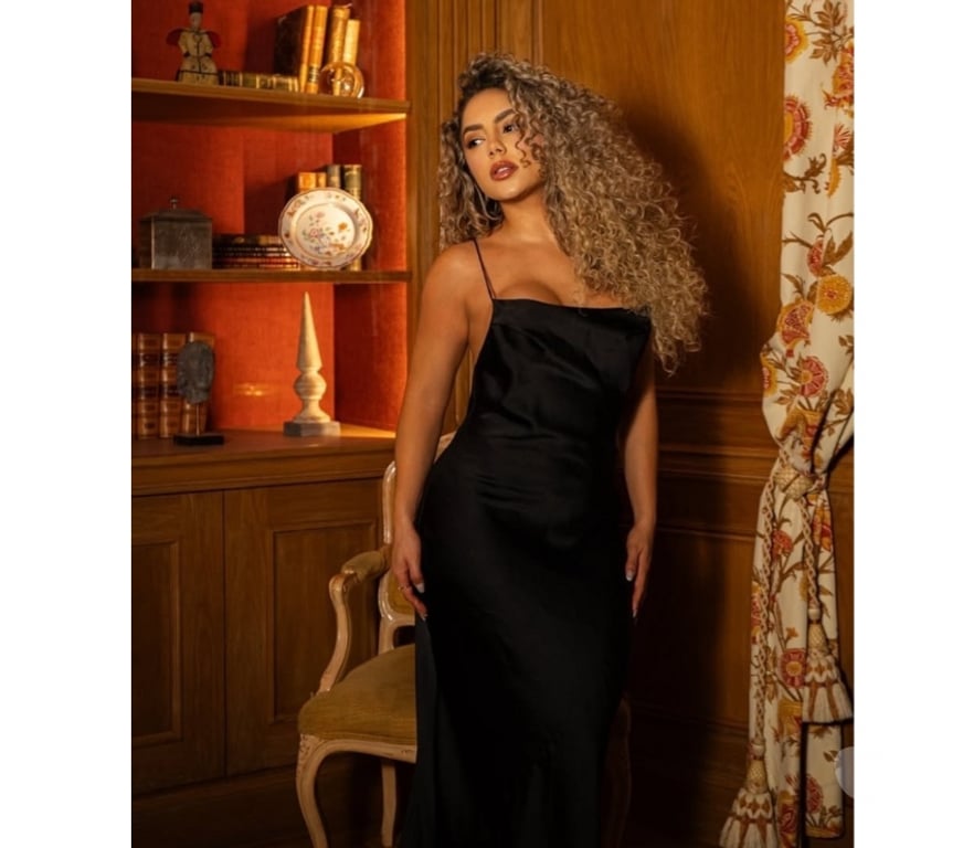 Escorts Surrey Runnymede - Photos for Tantric massage , Dip tissue with Laura