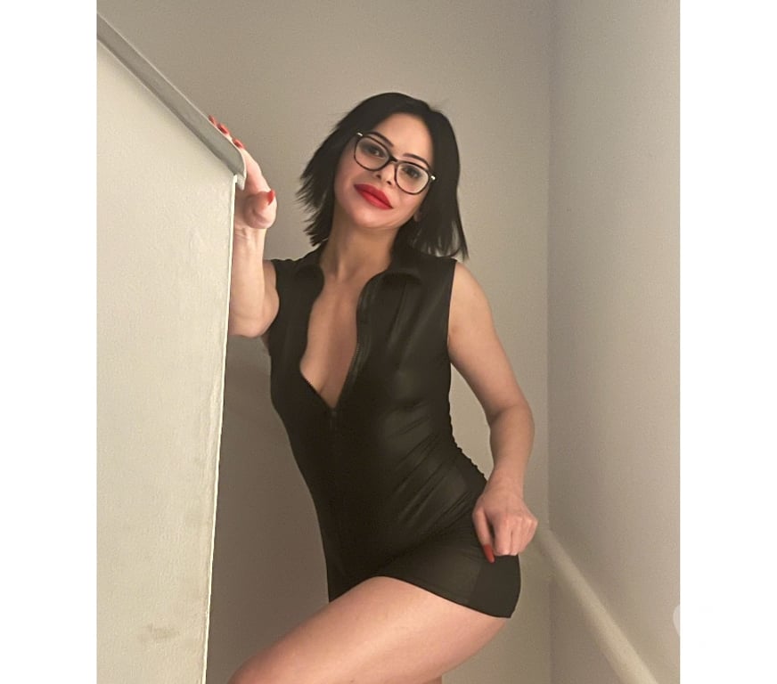 Escorts North West London Colindale - North West London - Photos for Amira back in area cim available