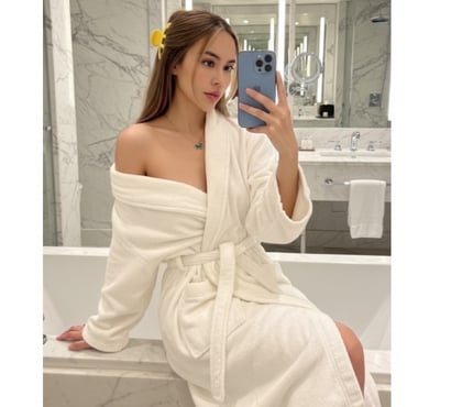 Photos for Genuine Petite Thai beauty