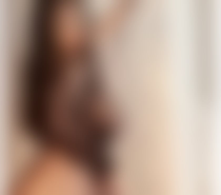 Escorts West Yorkshire Calderdale - Photos for Cristina just arrived 🍑 try the best girl 👌 hot 🥂