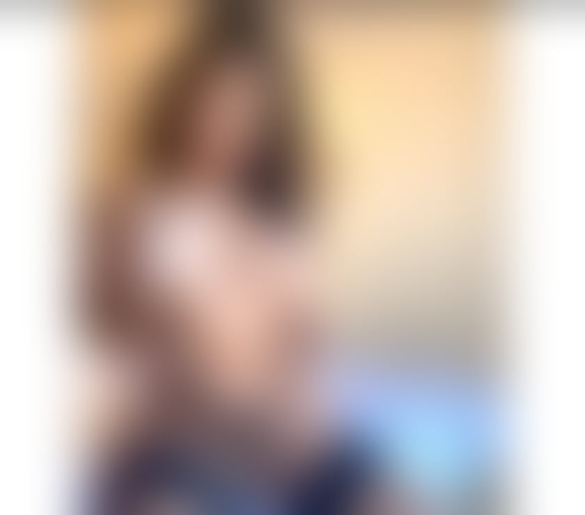  Escorts Aberdeen City Centre Aberdeen - Photos for Julia👅SEXY BRUNETTE JUST ARRIVED