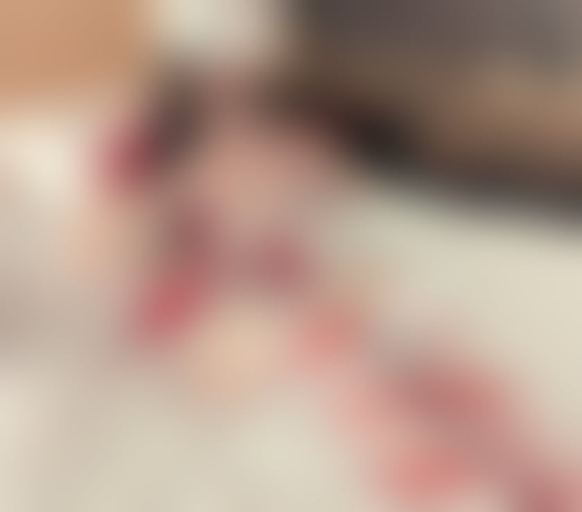 Escorts West London Hillingdon - Photos for Title : 100% British, fun-sized babe with blue eyes