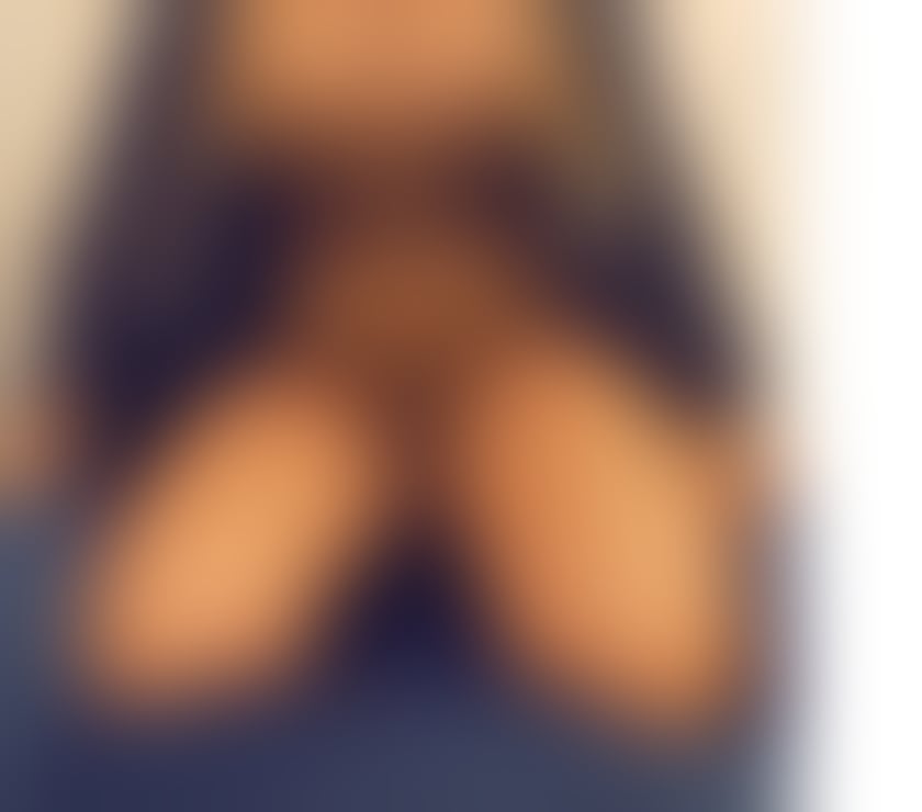 Sexy ebony curvy party girl only here for a few days