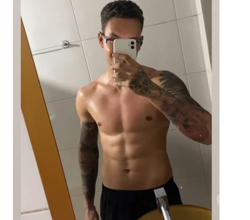 Gay massage North West London Euston Square - North West London - Photos for Brazilian Professional Male Companion in NW1 📍