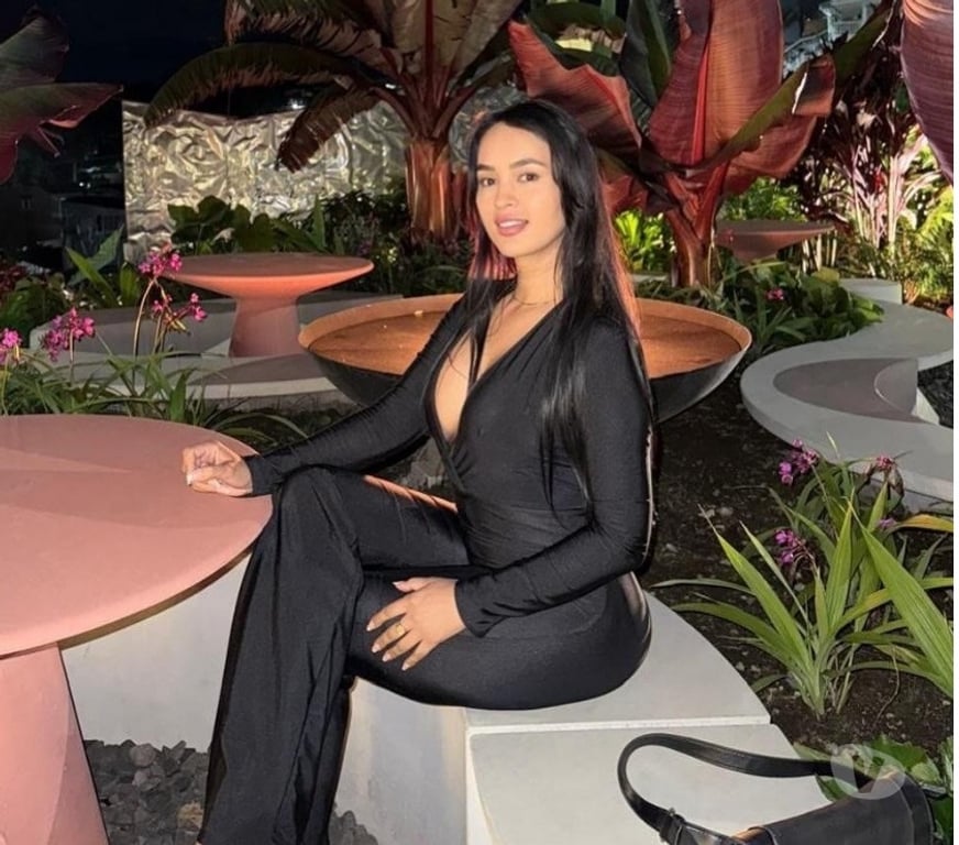 Escorts West London Hillingdon - Photos for 💦💦🔥 VALENTINA SWEET PARTY GIRL 🍑COLOMBIAN