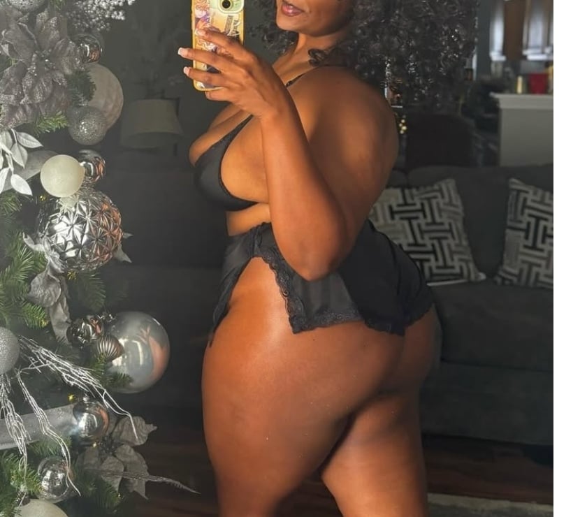 PARTY AFRICAN EBONY IN TOWN
