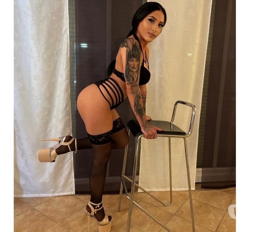 Escorts West London Hounslow - Photos for 🌸MELLISSA❤️NEW ÎN YOUR TOWN🥰PARTY GIRL🖤