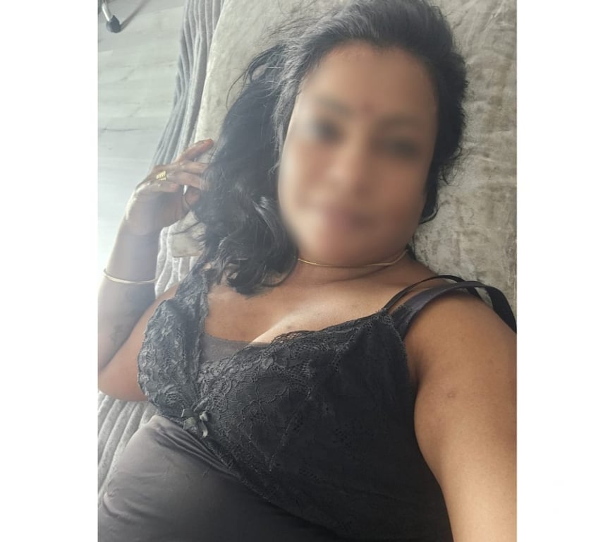 Escorts Brent Wembley - Brent - Photos for Dhanvi b.bum south Indian tamil lady New in wembley stadium