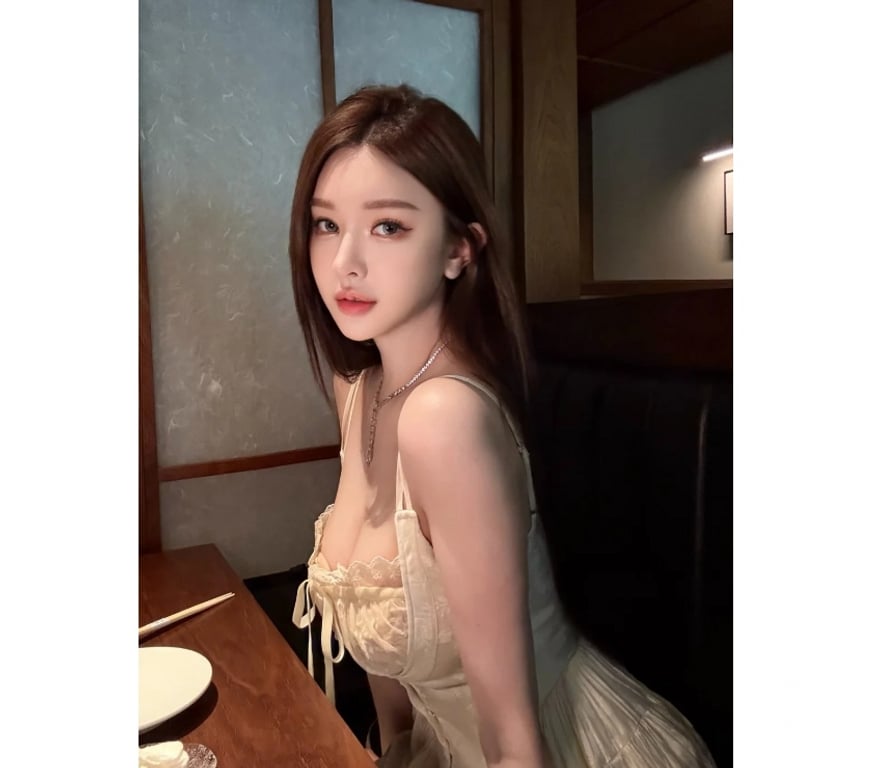 Escorts Devon East Devon - Photos for ❤ ❤An Asian PARTY girl with warm smile , 1 WEEK ONLY