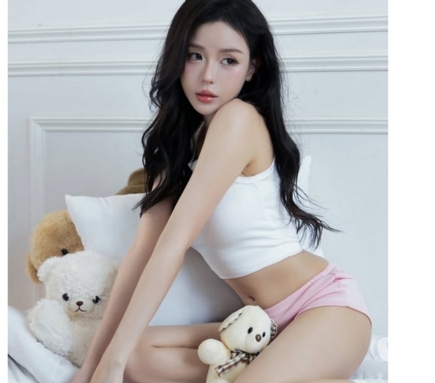 Escorts South West London Kingston upon Thames - Photos for Cute and charming Singaporean girl💋🥳😘