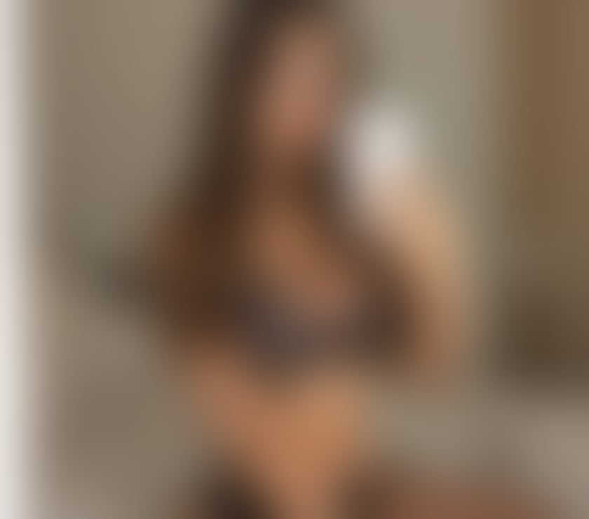 Escorts West Midlands Birmingham - Photos for Now in town party girl in out 🥰 Miruna