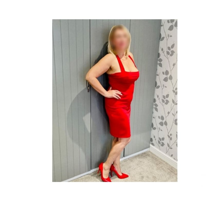 Escorts Peterborough Peterborough City Centre - Peterborough - Photos for Secret Touch.. Hot oils massage with extras