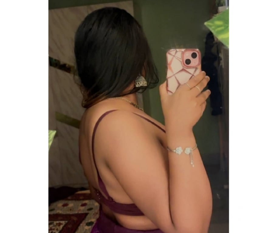 Escorts West Midlands Birmingham - Photos for Neeraja Kerala Mallu Girl Available in Birmingham city 😍